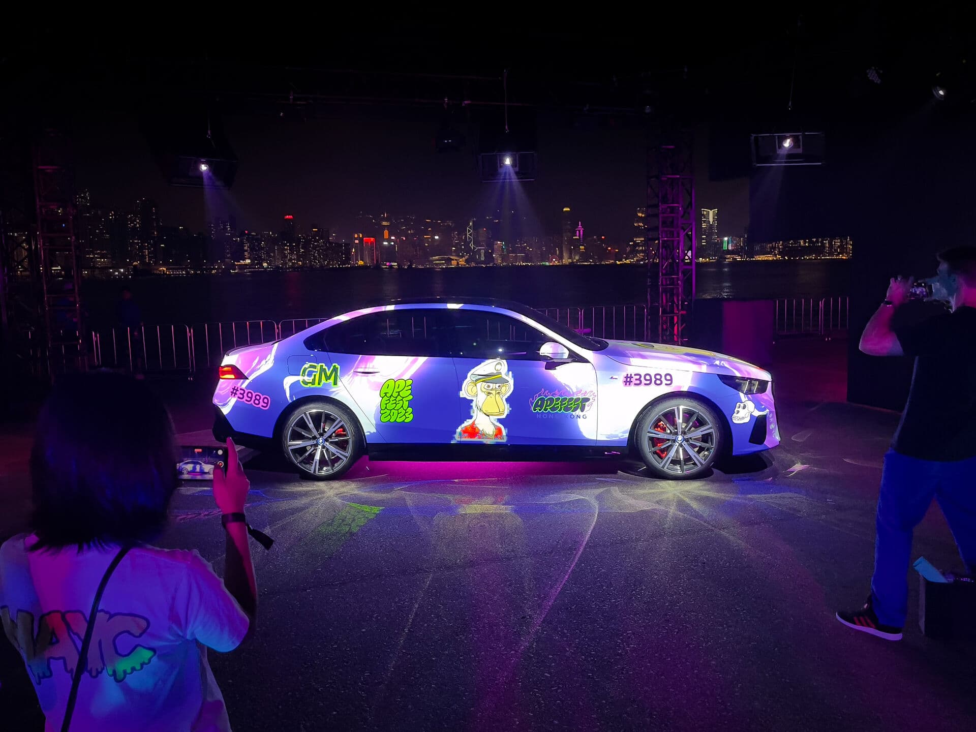 BMW Ape Car side view with individual ape projection