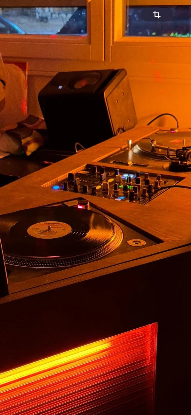Honey Lou vinyl DJ booth
